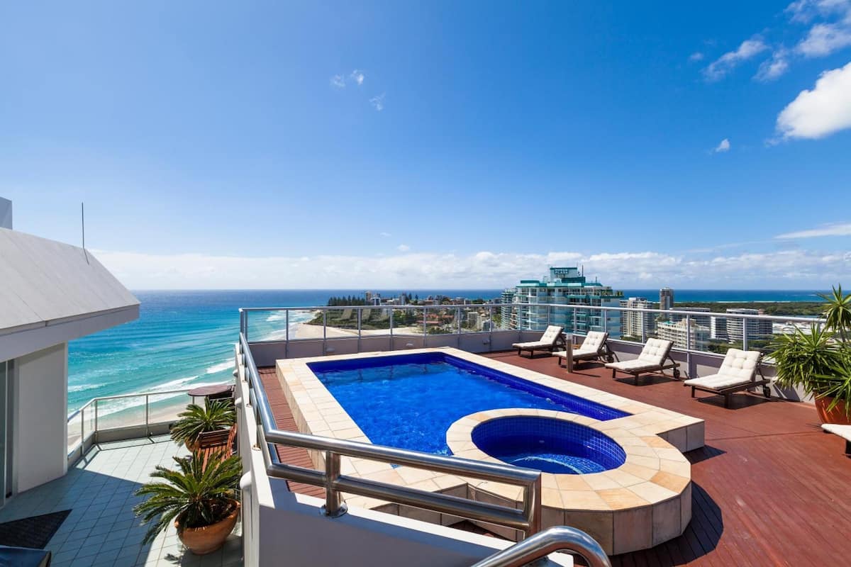 Penthouse | Pool | Outdoor pool