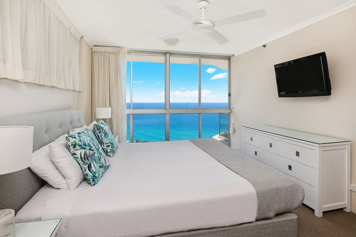 Apartamento, 3 quartos | 1 quarto, individualmente decorados, individualmente mobiliados