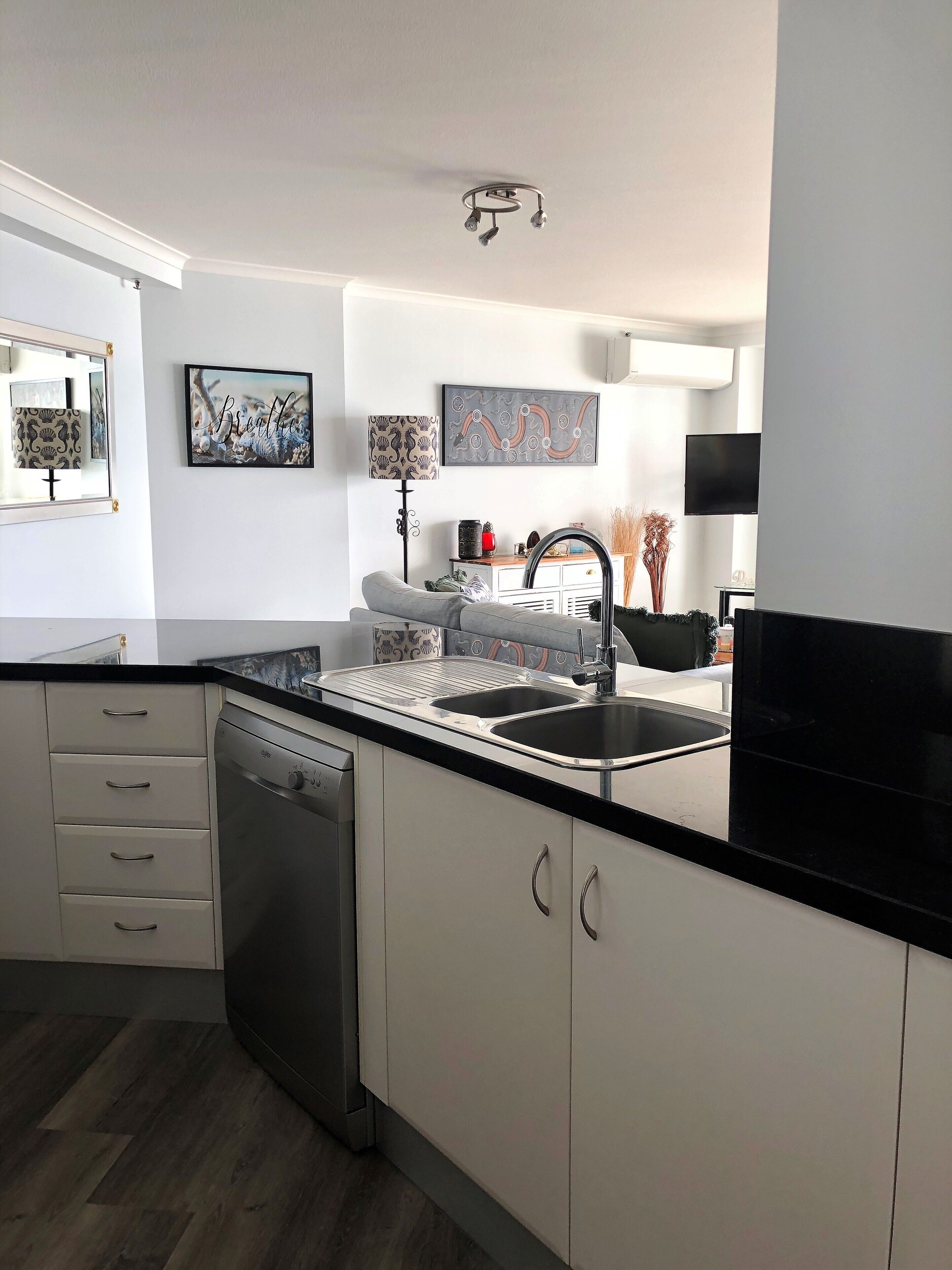 full-sized fridge, microwave, oven, stovetop