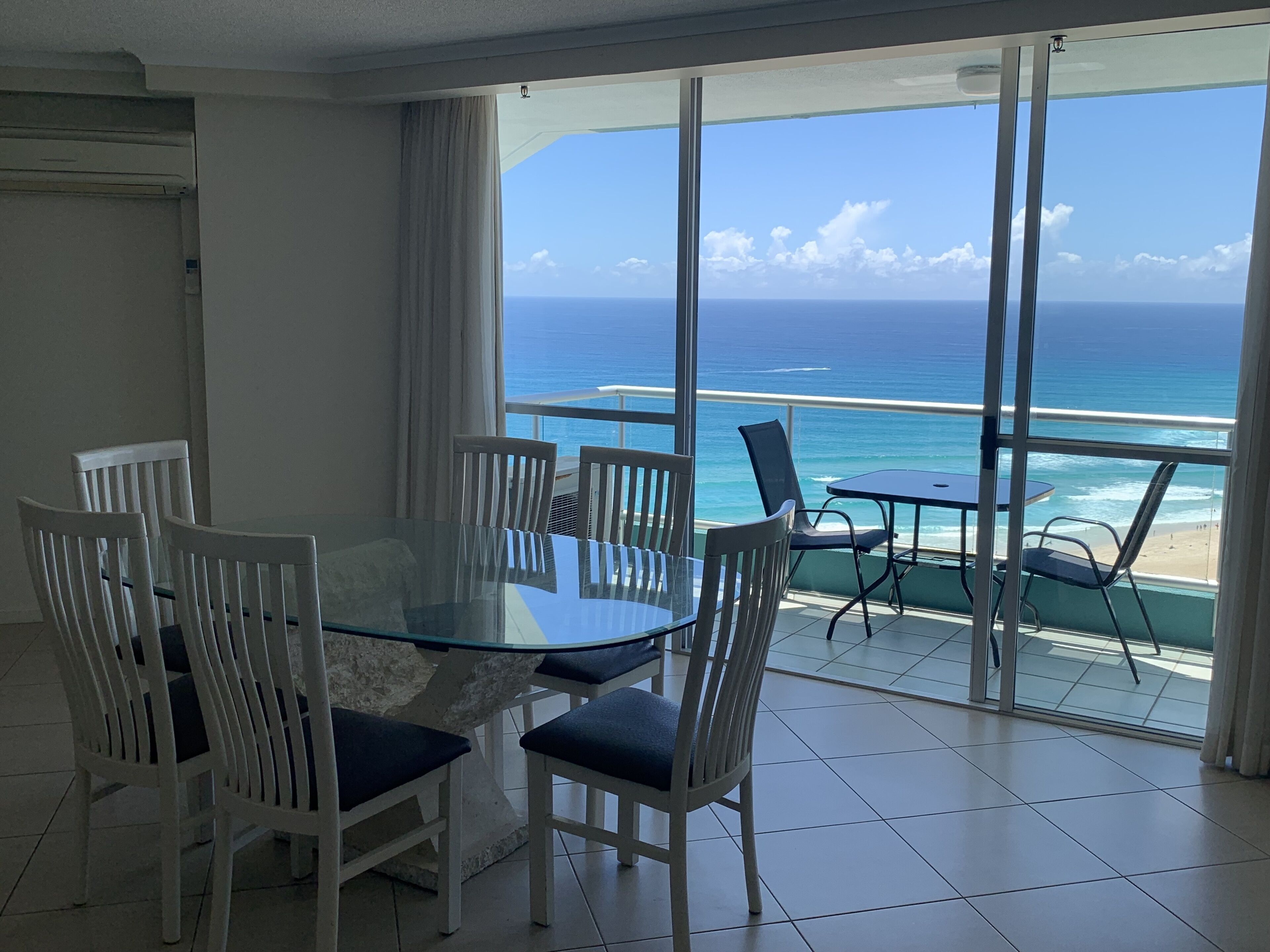 full-sized fridge, microwave, oven, stovetop