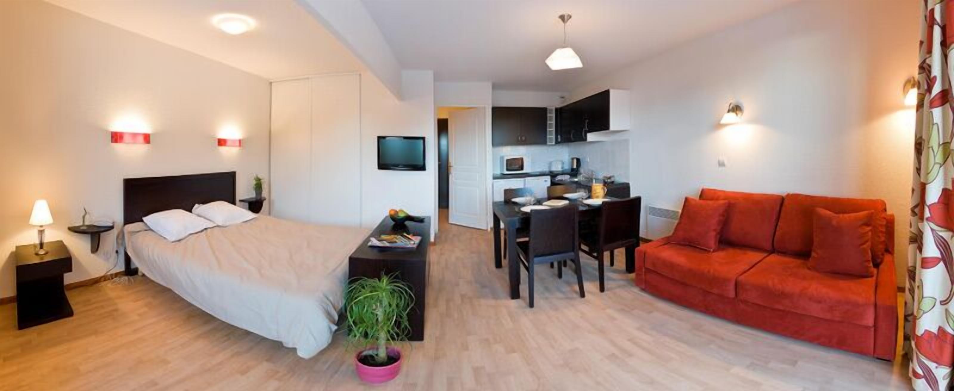 1 bedroom, free cribs/infant beds, free WiFi