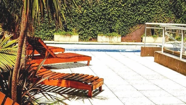 Seasonal outdoor pool - Atenea Apartments & Suites (Buenos Aires)