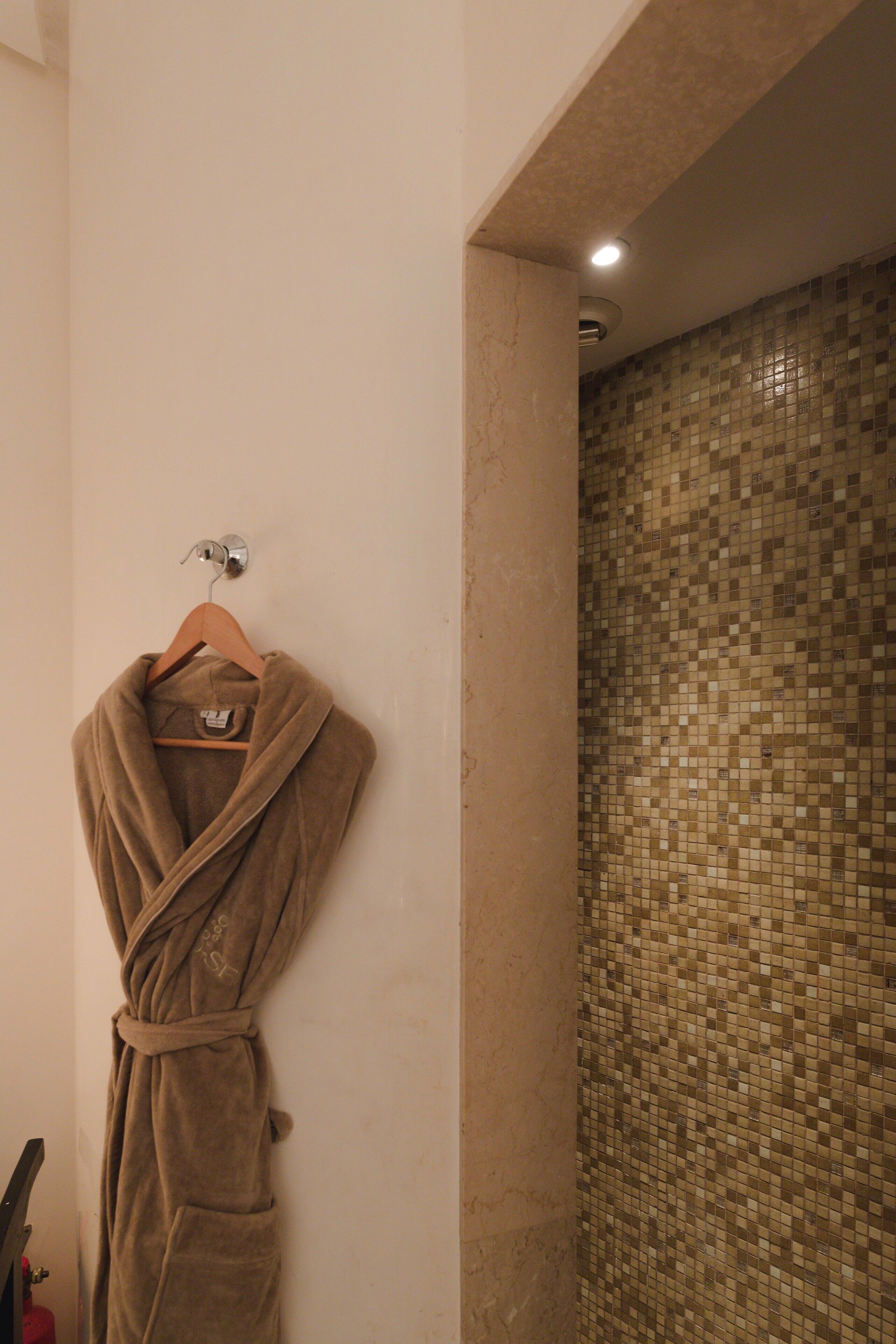 couples treatment room(s), sauna, steam room, body treatments