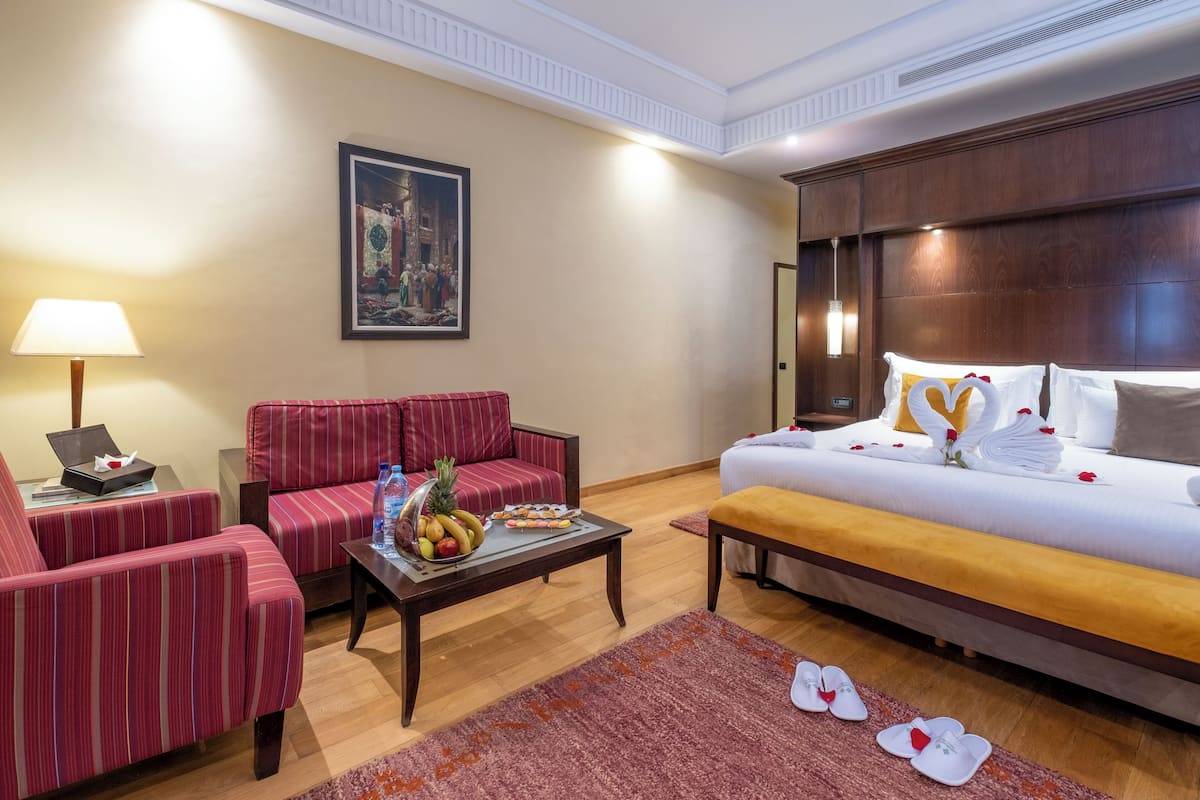 Minibar, una cassaforte in camera, una scrivania, insonorizzazione