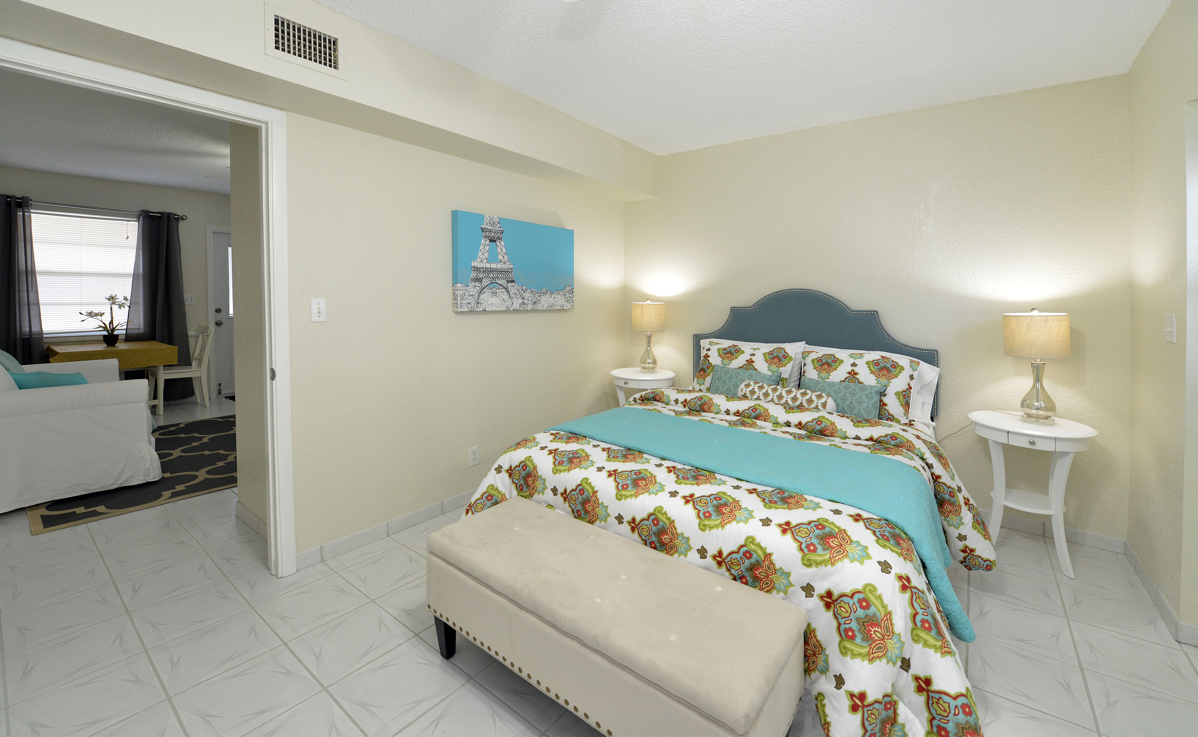 Photo - Hollywood by the Sea