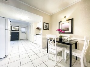 Restauration dans la chambre