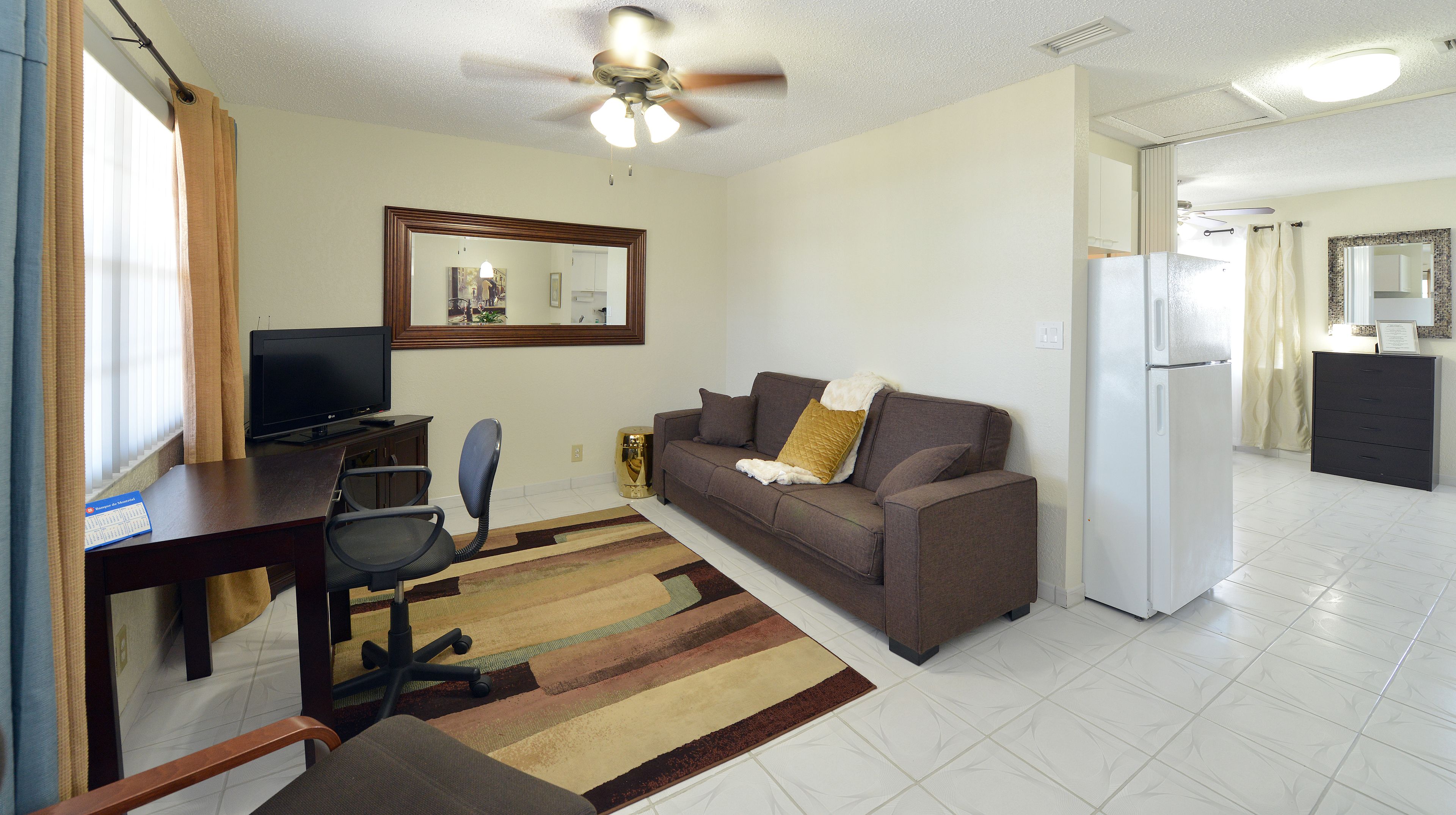 Photo - Hollywood by the Sea