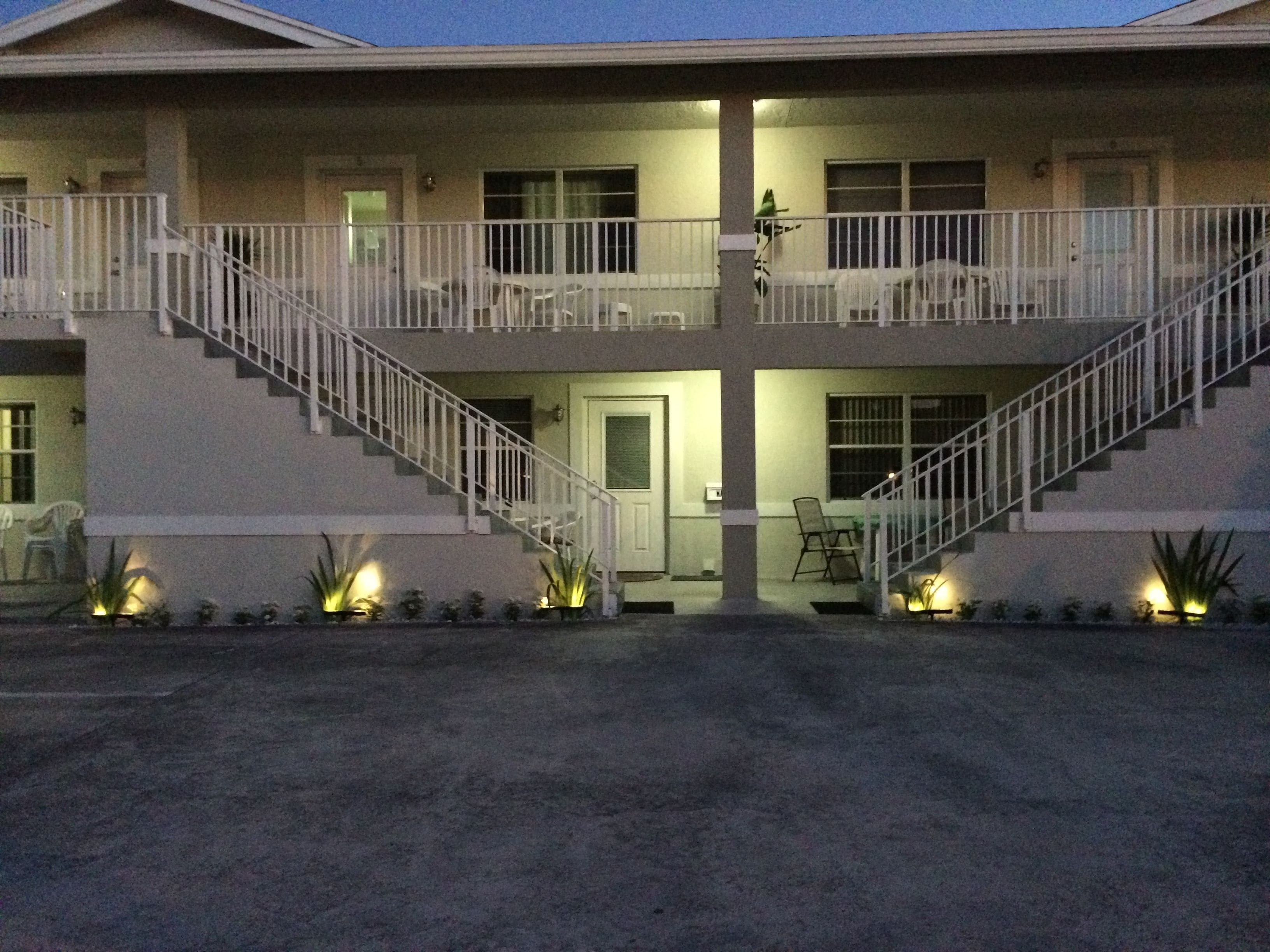 Photo - Hollywood by the Sea