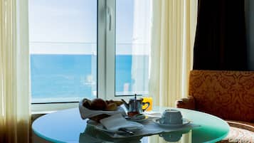 1 phòng ngủ, minibar, két bảo mật tại phòng, bàn