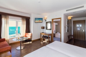 Minibar, in-room safe, desk, free WiFi - Hotel Quarteirasol (Loulé)