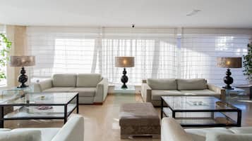Khu tiếp khách ở sảnh