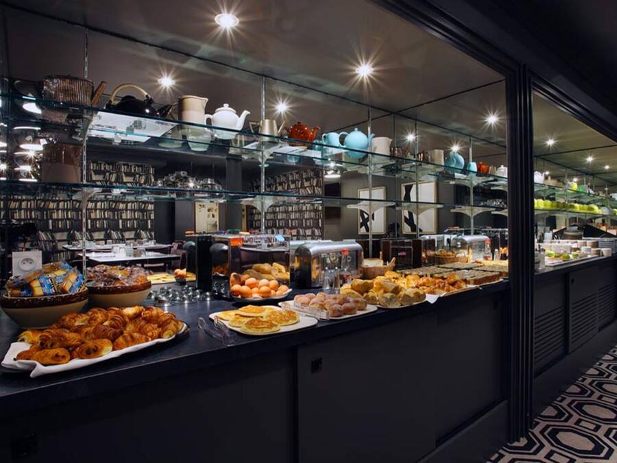 Colazione a buffet, servita tutte le mattine (18 EUR a persona)