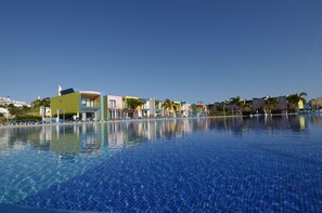 Outdoor pool - Orada Apartamentos Turísticos Marina de Albufeira (Albufeira)