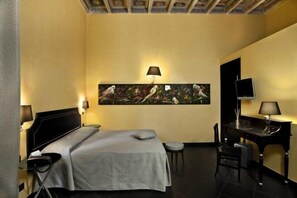 In-room safe, desk, free cots/infant beds, free WiFi - Hotel Lido (Florence)