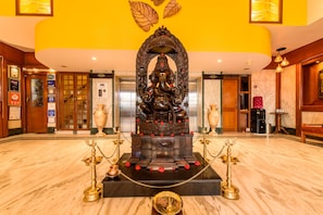Lobby - Hotel Bangalore Gate & Conferences  (Bengaluru)