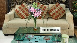 Lobby sitting area - Hanoi Royal Palace Hotel (Hanoi)