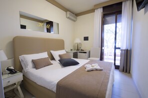 Minibar, in-room safe, desk, free WiFi
