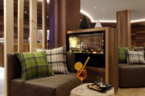 Interior detail - Hotel Sporting Ravelli (Mezzana)