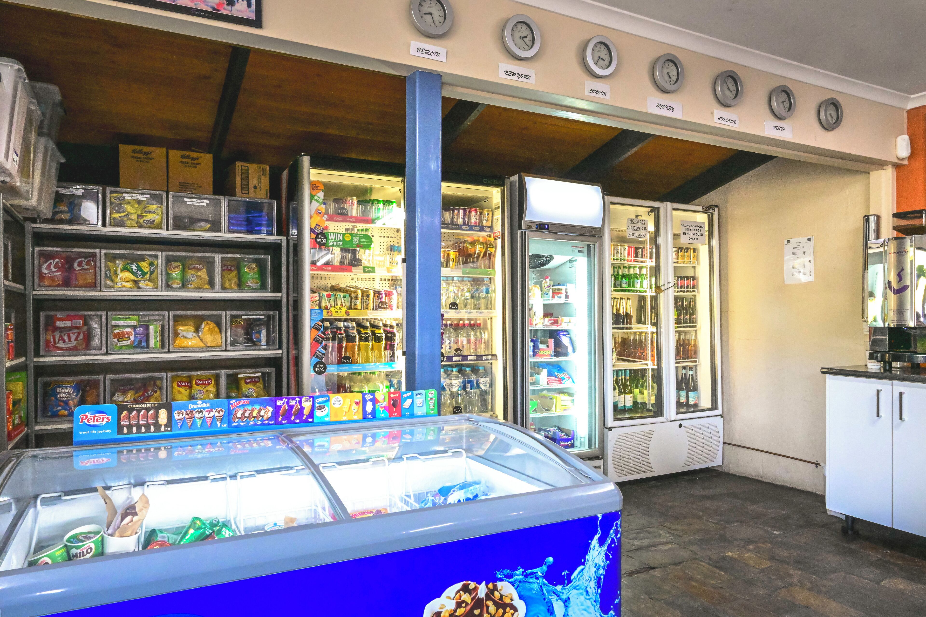 Photo - Desert Palms Alice Springs