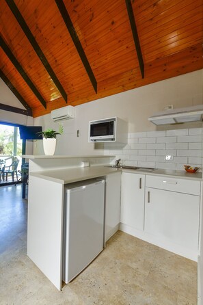 Triple Villa | Free WiFi, bed sheets
