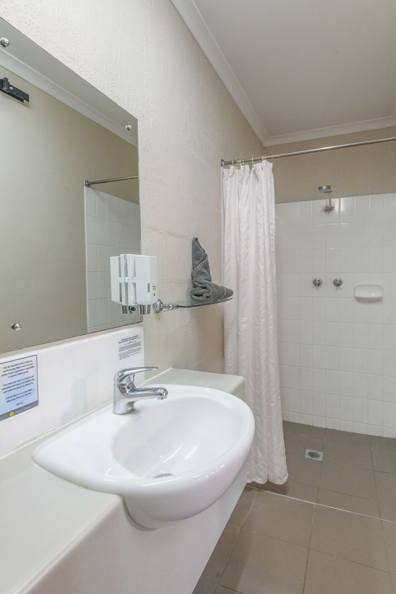 Photo - Desert Palms Alice Springs