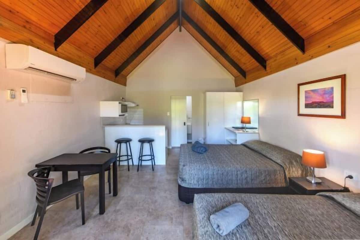 Wi-Fi de cortesia, roupa de cama