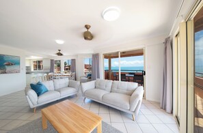 Room - Martinique Whitsunday (Airlie Beach)