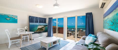 Studiosuite – basic | Individuelt dekorert, individuelt innredet og strykejern/-brett