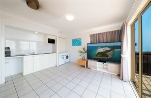 1 habitación, decoración personalizada y muebles diferentes 