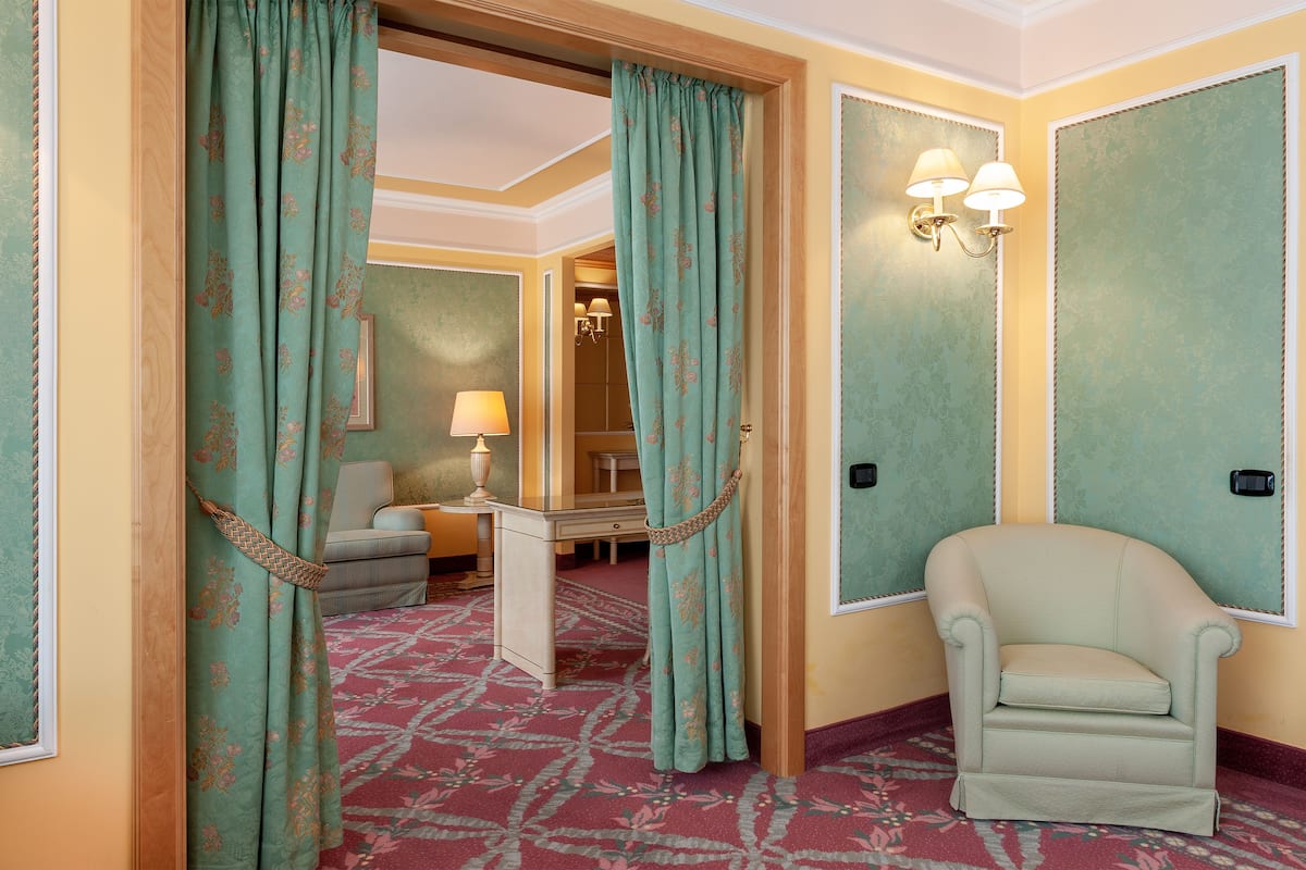 Luxury Suite | 1 bedroom, premium bedding, down comforters, memory foam beds
