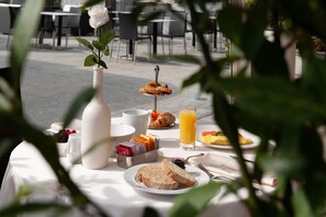 Desayuno típico de la región gratuito y diario