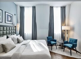 Quarto superior, 1 cama Queen | Roupas de cama antialérgicas, cofres nos quartos