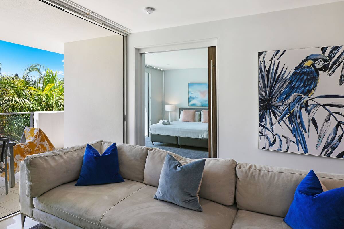 One Bedroom Apartment | Living area | 42-inch flat-screen TV with satellite channels, TV