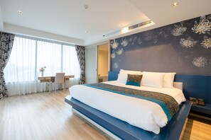 Luxury Suite, 2 Bedrooms +Free Coworking Space - Bhukitta Boutique Hotel (Phuket)