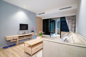 Deluxe Triple Room, Multiple Beds +Free Coworking Space