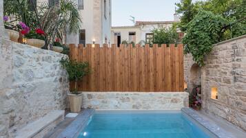 2 Außenpools, Liegestühle