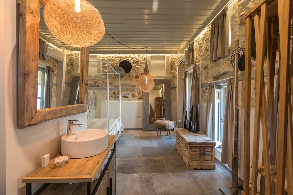 villa (daphne) | in-room safe, individually decorated, individually furnished