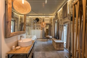 Vil·la (Daphne) | 2 dormitoris, caixa forta a l'habitació i decoració individual 