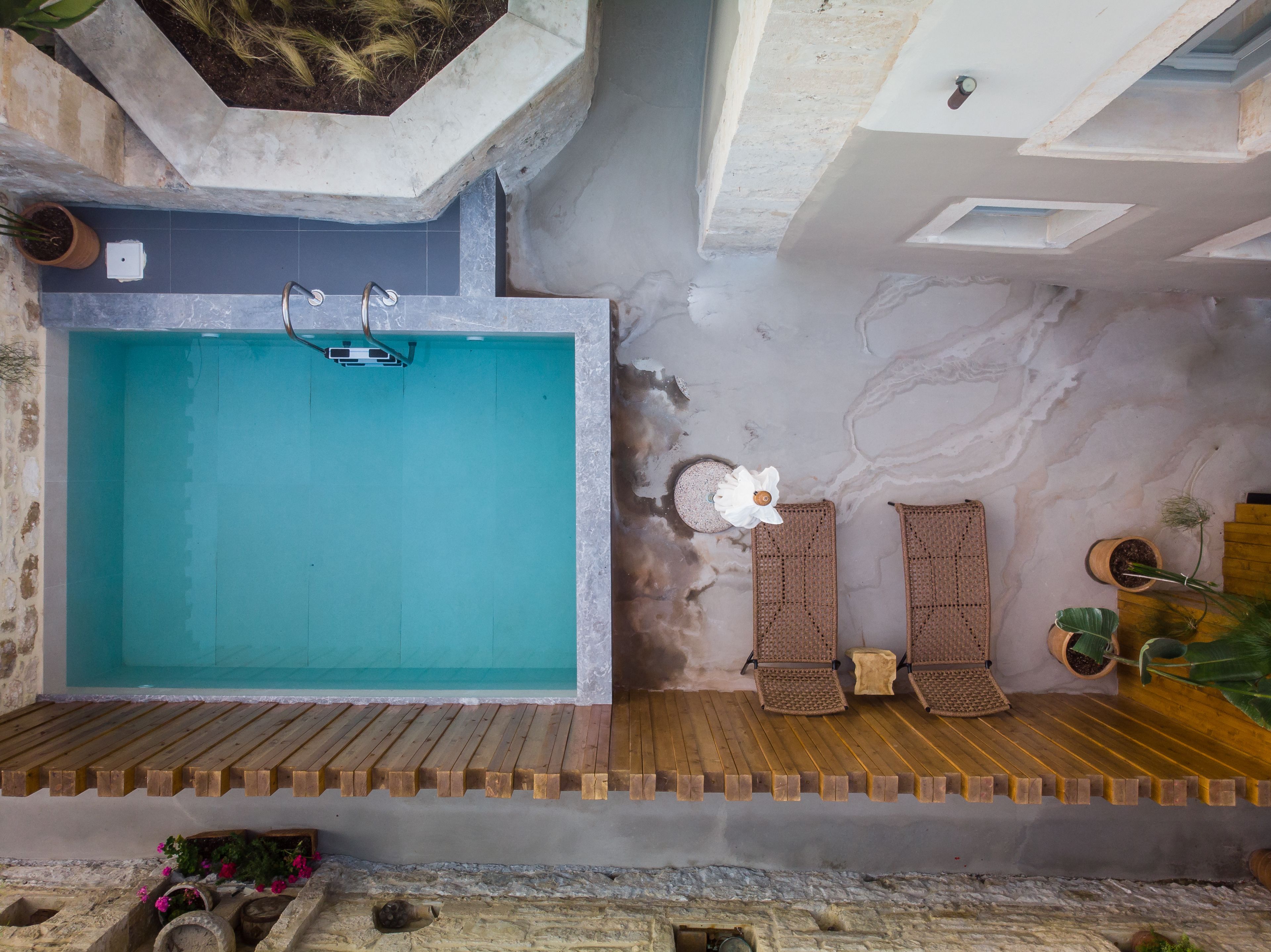 Private pool