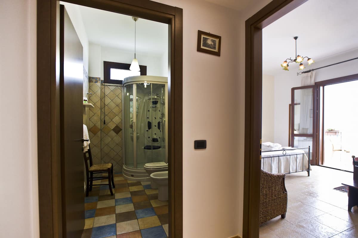 triple room | minibar, in-room safe, desk, soundproofing