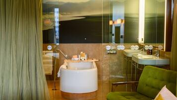 Suite | Bathroom | Eco-friendly toiletries, hair dryer, bathrobes, slippers