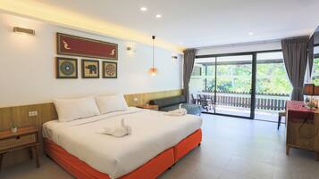 Individuelt dekorert, individuelt innredet og skrivebord