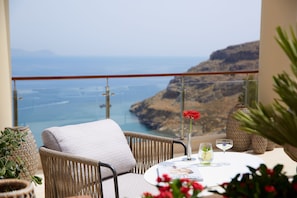 2 restaurants, breakfast, lunch, dinner served; Mediterranean cuisine