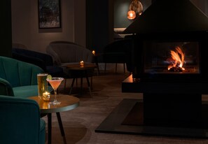 Bar (on property) - The Esplanade Hotel (Newquay)