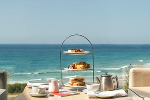 Food and drink - The Esplanade Hotel (Newquay)