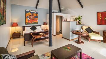 Chambre Ălite, 1 trĂšs grand lit, piscine privĂ©e | Literie de qualitĂ© supĂ©rieure, bureau, chambres insonorisĂ©es