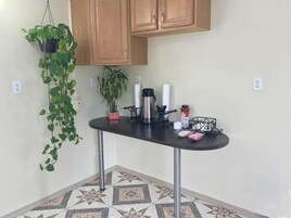 Café da manhã para viagem grátis todos os dias