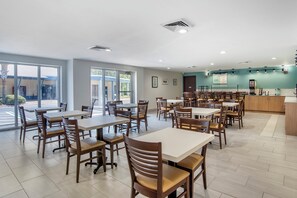 Desayuno para llevar incluido todos los días 