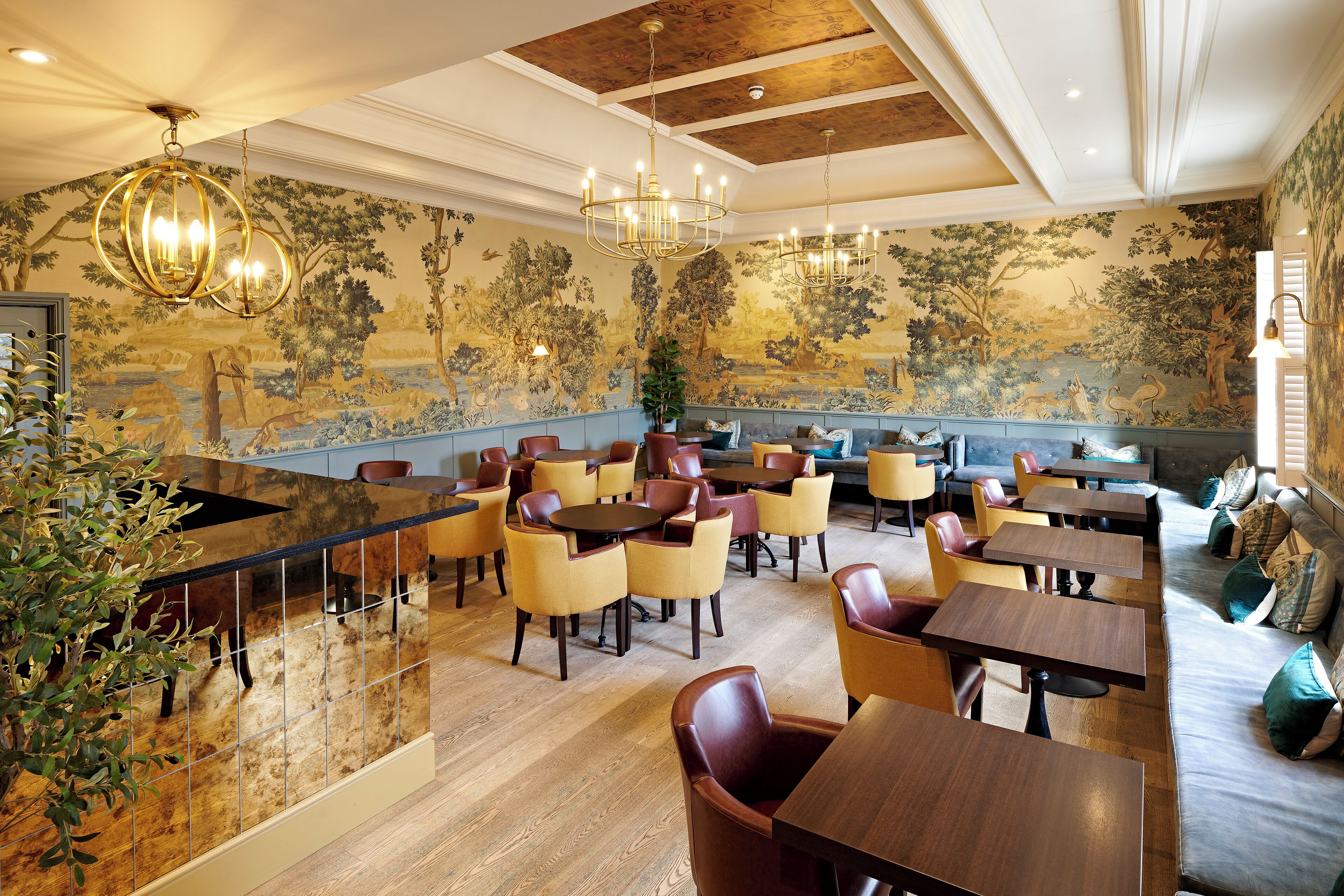 Bar (trong khuôn viên)