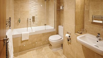Classic Room, 2 Single Beds, Non Smoking, Refrigerator | Bathroom | Designer toiletries, hair dryer, towels, shampoo